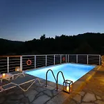 Diakopi Villa *