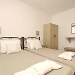 Diakopi Villa *